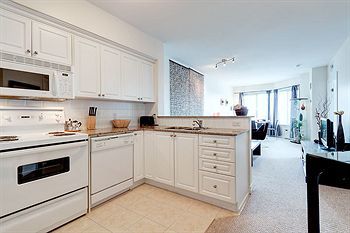 Corporate 50 Laurier Splendid Apartment Ottawa